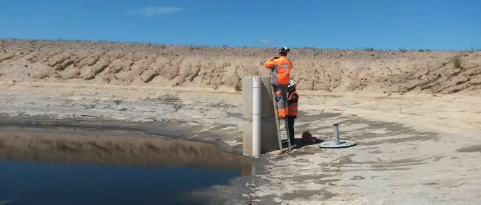 Trabajo de hidrología en campo